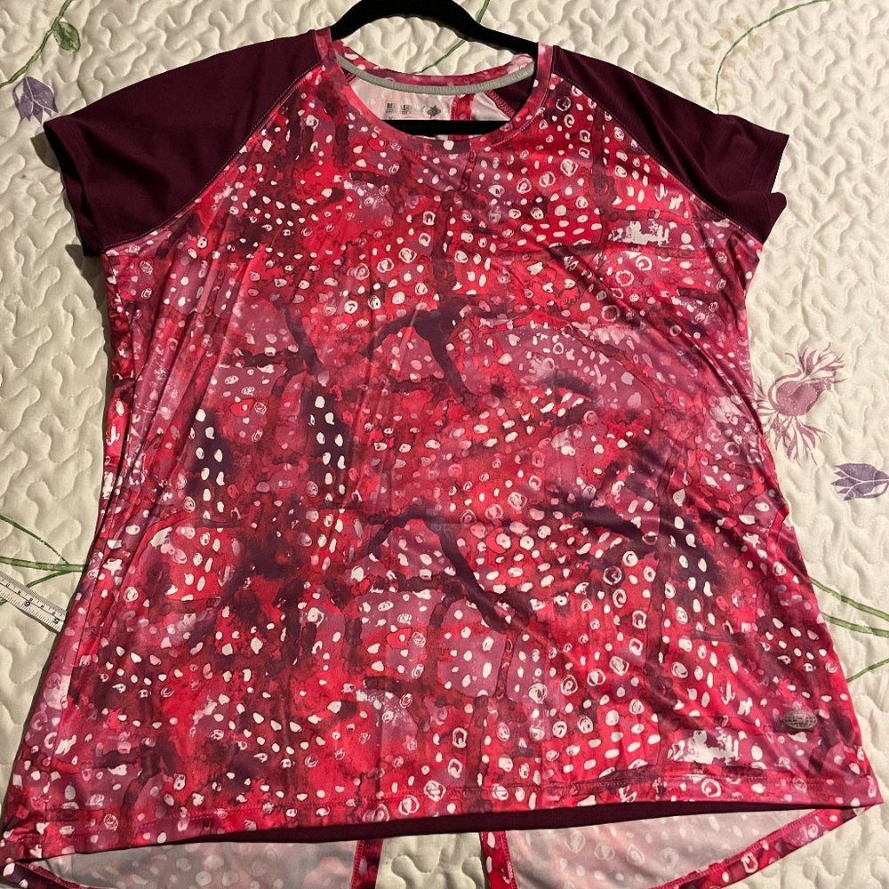 Women's Reel Legends performance top
